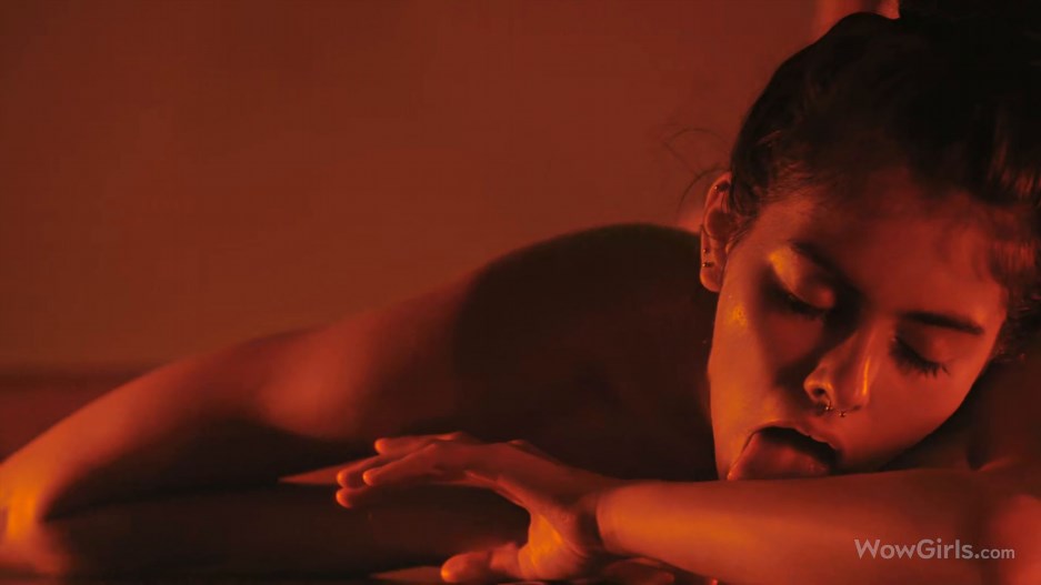 WowGirls.23.07.22.Alissa.Foxy.Intimate.Bond.XXX.1080p.HEVC.x265